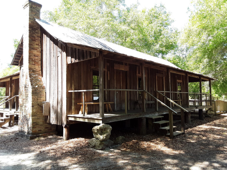 Old building at Cracker Village Silver Springs State Park